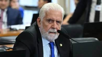 Jaques Wagner deixa liderança do governo em "comum acordo" com Lula