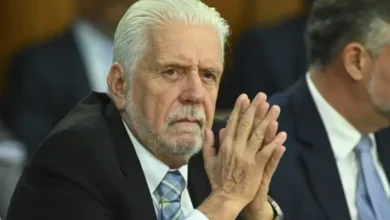 Jaques Wagner deixa liderança do governo no Senado após dias de pressão política