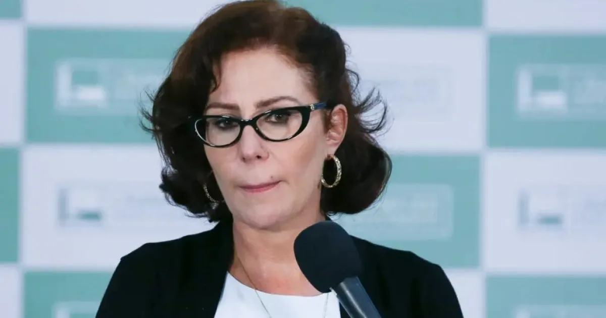 Justiça manda prender jornalista perseguido por Carla Zambelli em SP