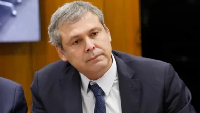 Lindbergh pede retorno de Bolsonaro ao regime fechado na Papudinha