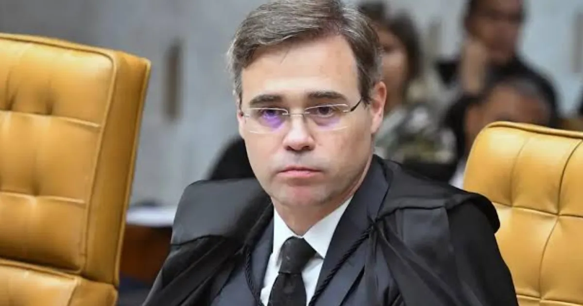 Mendonça se depara com proposta polêmica e vem à tona