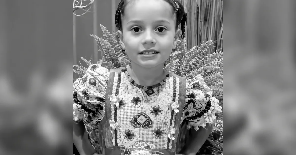 Menina de 6 anos morre ao ser atingida por disparo feito pelo irmão de 12 anos