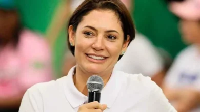 Michelle Bolsonaro toma atitude na presidência do PL Mulher após crise com Flávio