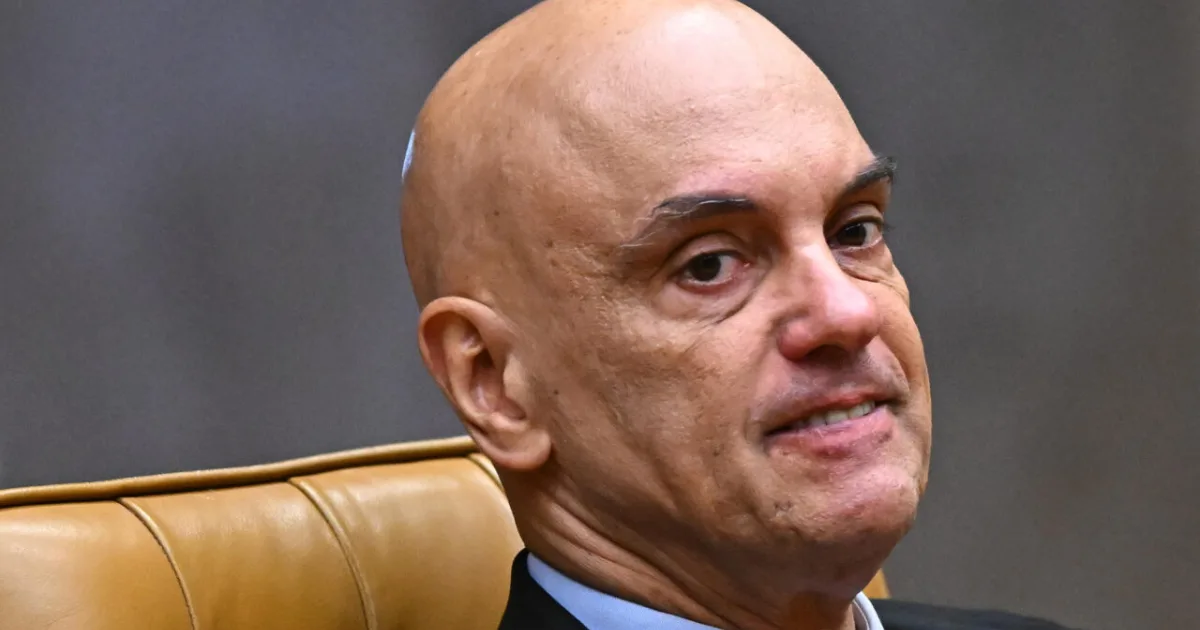Moraes aciona PGR após PF indiciar Flávio Bolsonaro por calúnia contra Lula