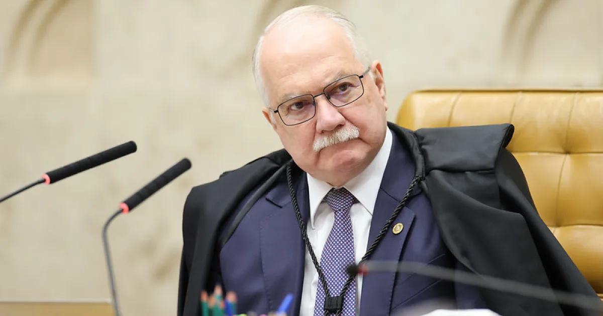 Moraes pede que Fachin paute recurso sobre limitação de penduricalhos