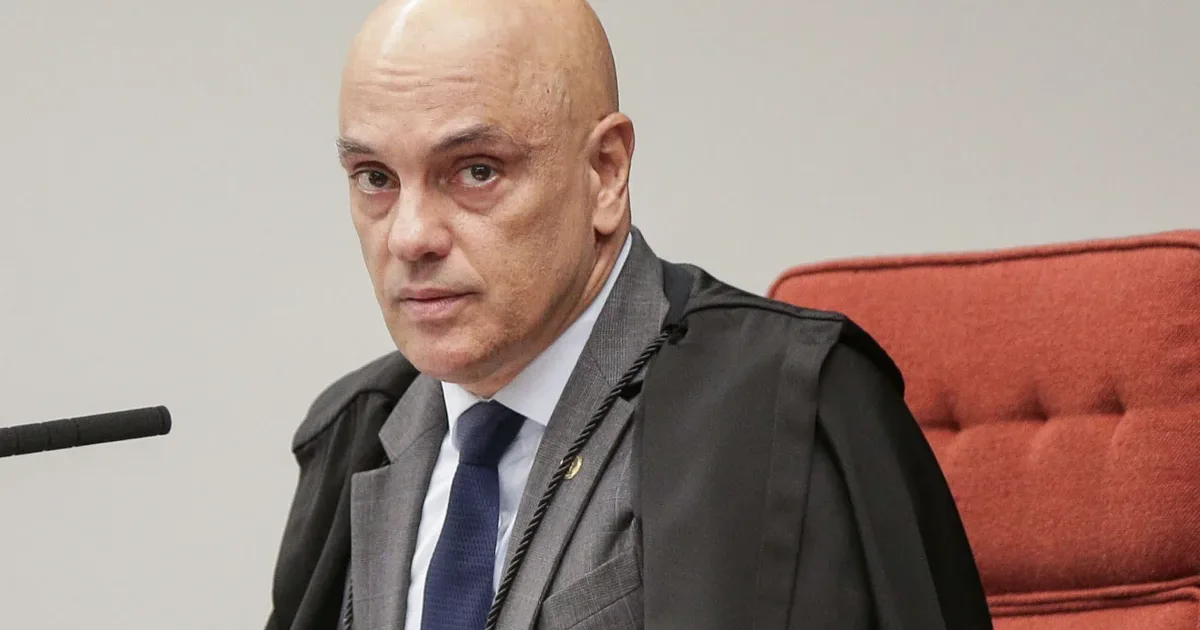Moraes vota para condenar Eduardo Bolsonaro por coação à Justiça