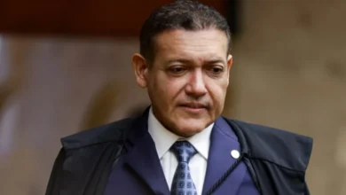 Nunes Marques toma decisão após pedido de Flávio Bolsonaro