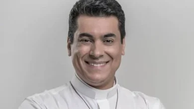 Padre Chrystian Shankar tomou decisão após pedido de noiva e caso viralizou