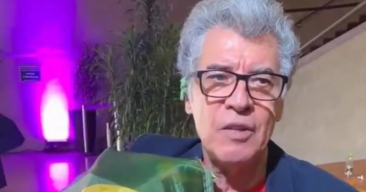 Paulo Betti ataca Bolsonaro e diz que a bandeira é da esquerda