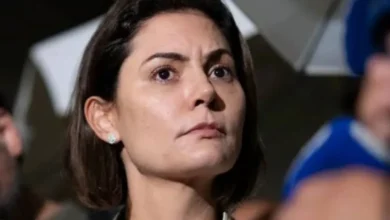 Pedido de Michelle envolvendo marca Bolsonaro enfrenta dificuldade