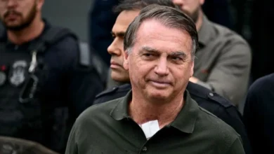 Polícia pede ao STF para ouvir Jair Bolsonaro sobre arma apreendida