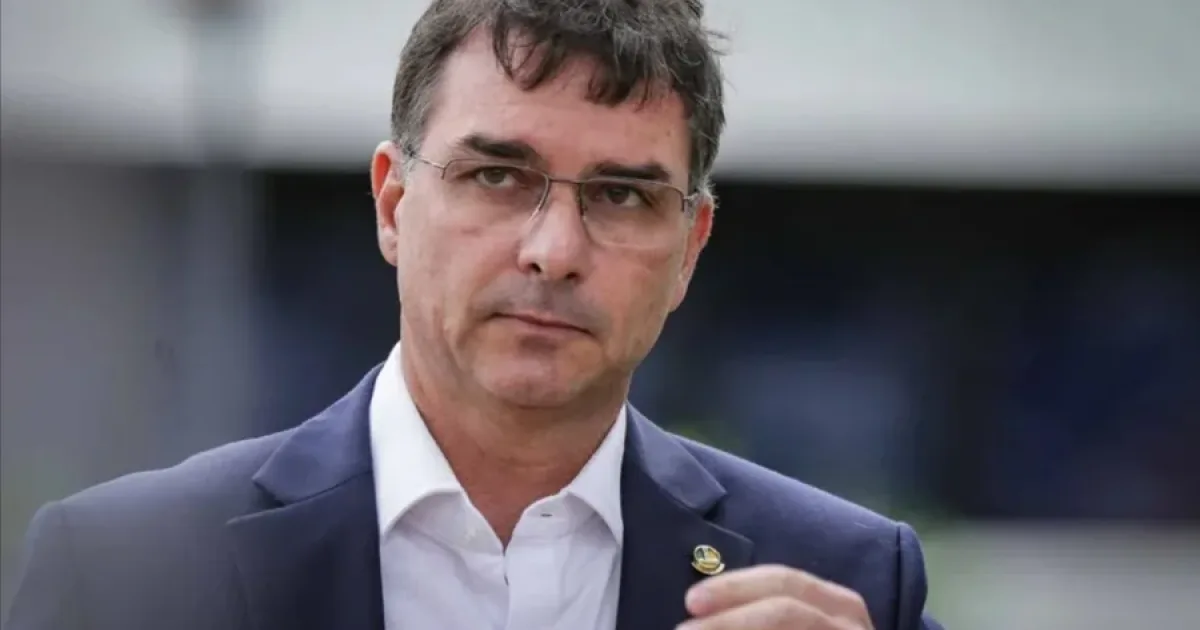 TSE toma decisão envolvendo Flávio Bolsonaro