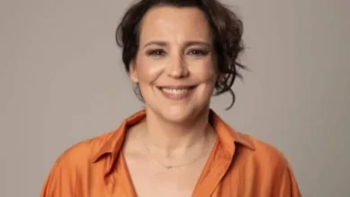 A atriz Ana Beatriz Nogueira esclarece rumores sobre internação e seu estado de saúde