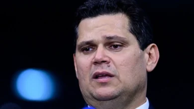 Alcolumbre é encurralado: 'Ainda há tempo para impeachment de Moraes'
