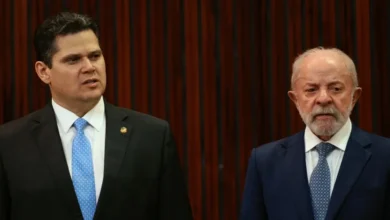 Alcolumbre sofre pressão e governo Lula entra em alerta