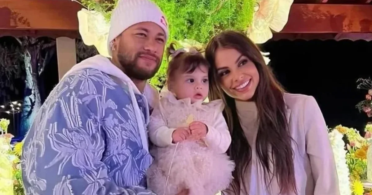 Amanda Kimberlly quebra o silêncio após festa de Helena e surpreende ao mostrar os presentes