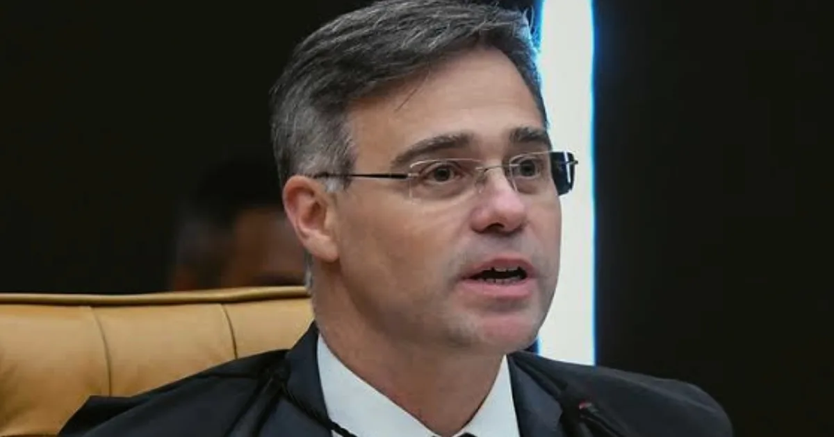 André Mendonça muda rumo do caso e beneficia Crivella