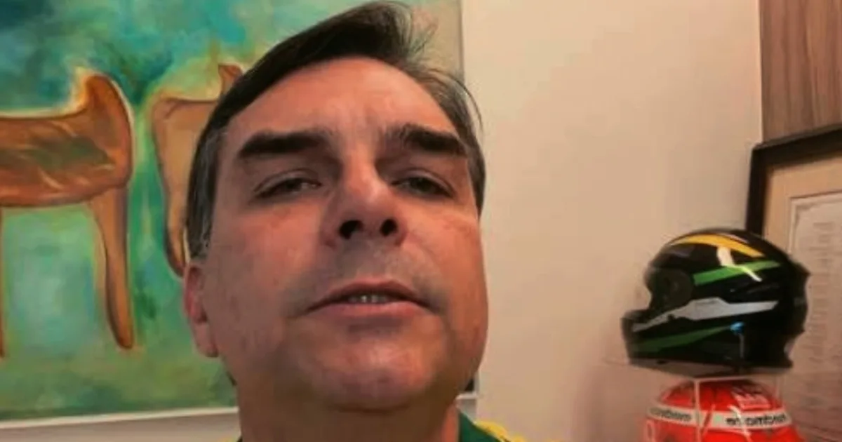 Após decisão de Moraes, Flávio Bolsonaro faz forte desabafo