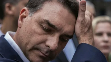 Às vésperas da eleição, Flávio "perde" nome importante da equipe