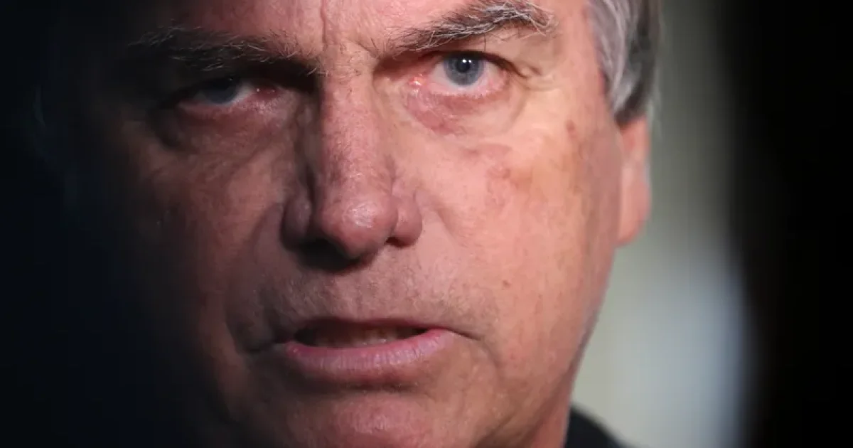 Bolsonaro deve responsabilizar PL por vídeo de IA em convenção de Flávio