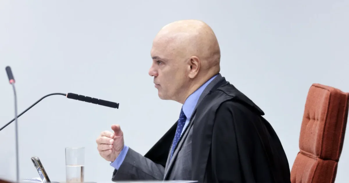 Bolsonaro solicita autorização a Moraes para entrada de técnico de internet