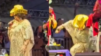 Cantora Alcione sofre queda no palco durante show em São Luís e tranquiliza fãs: "Estou ótima"