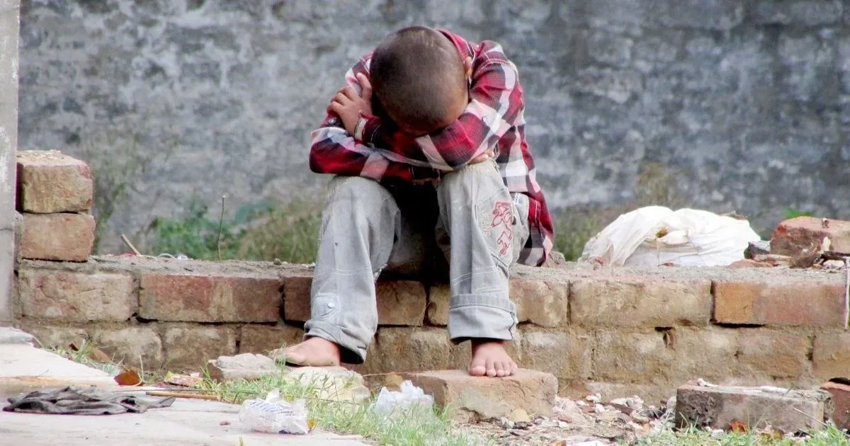 Criança de 8 anos é encontrada em situação de vulnerabilidade no ES