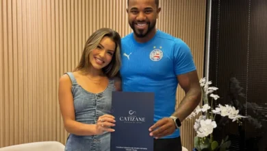 Davi Brito e Emily Araújo oficializam união civil um mês após assumir namoro