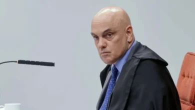 Decisão de Moraes é um notório erro político e jurídico, diz site
