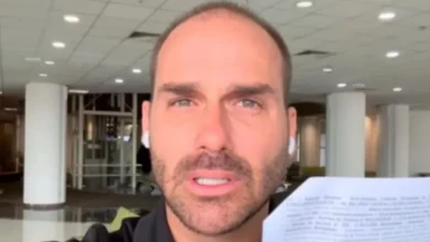 Eduardo Bolsonaro acaba de ser expulso pela PF por abandono de cargo