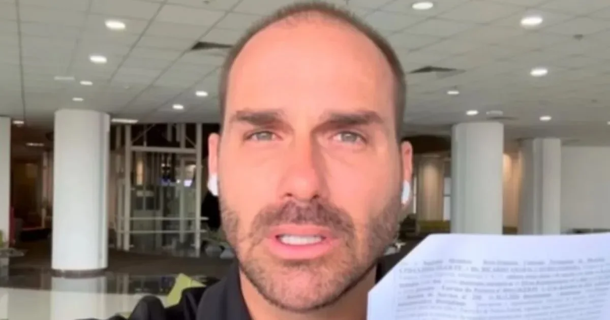 Eduardo Bolsonaro acaba de ser expulso pela PF por abandono de cargo