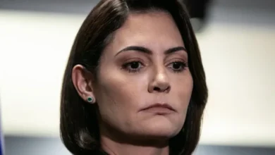 Essa foi a reação de Michelle Bolsonaro após pedido de desculpas público de Flávio Bolsonaro