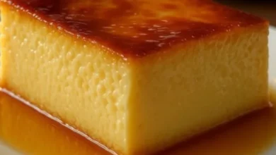 Esse bolo caseiro fica tão macio e cremoso que todo mundo pede a receita