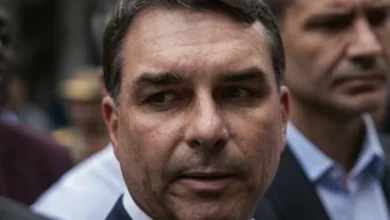 Flávio Bolsonaro enfrenta nova decisão de Moraes no STF