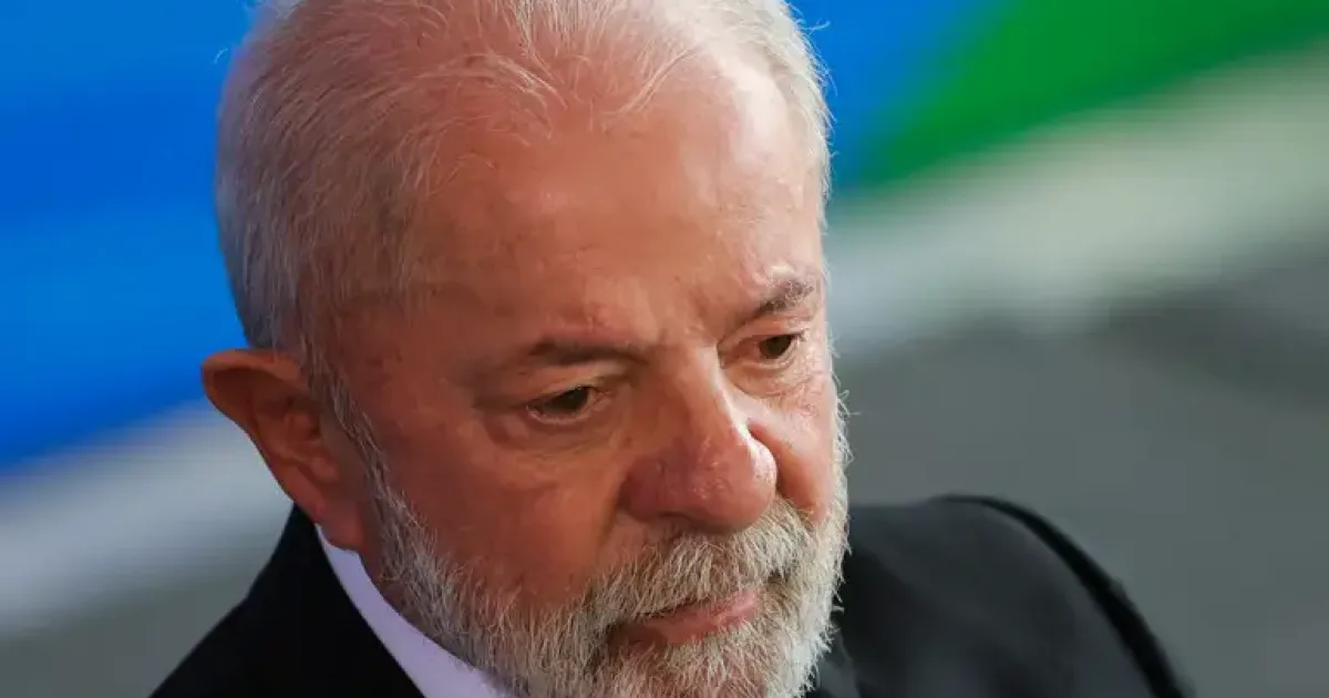 Flávio Bolsonaro já começou a fechar palanques em vários estados do país, Lula ainda tem dificuldades