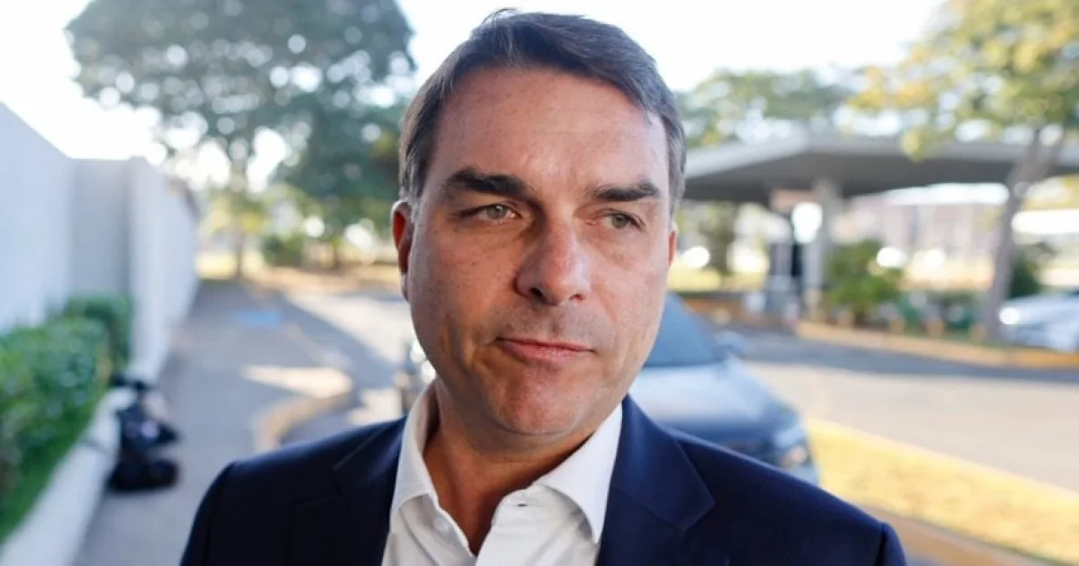 Flávio Bolsonaro reforça segurança com três vezes mais policiais do Senado