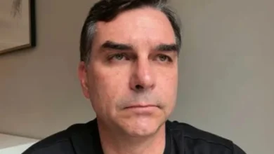 Flávio ficará sem visitar Bolsonaro até depois do 1º turno por decisão de Moraes