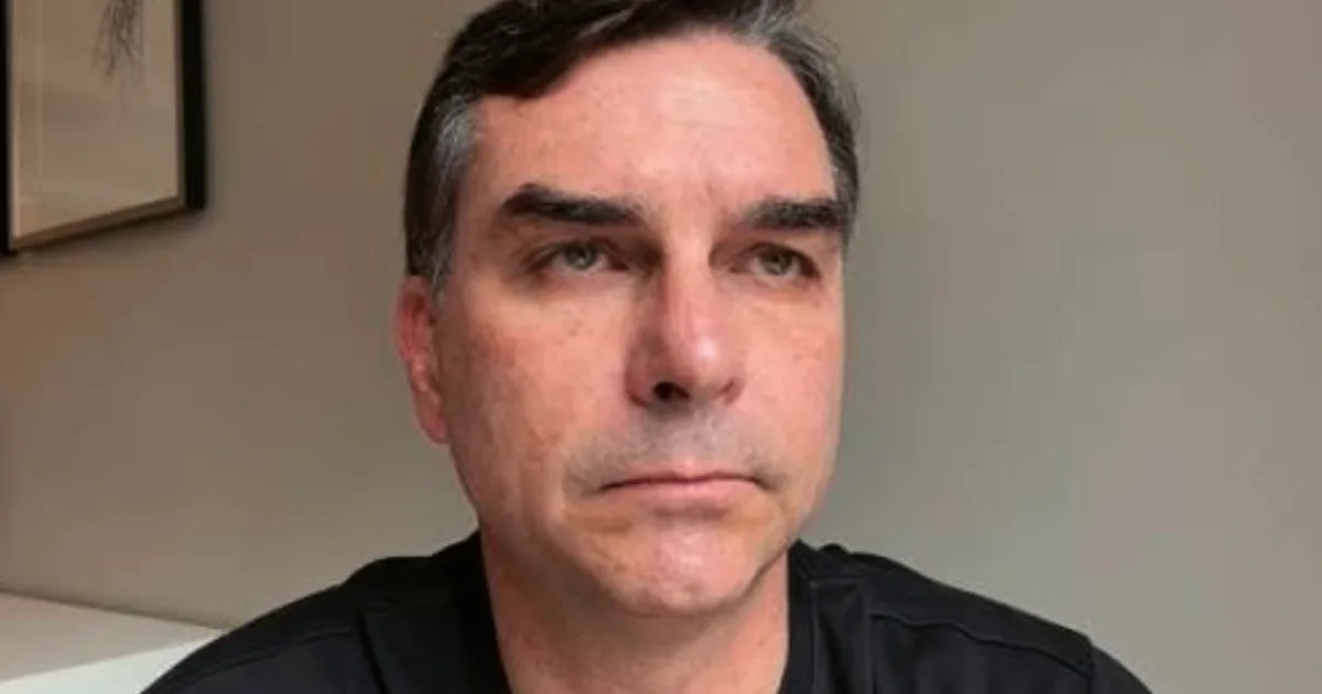 Flávio ficará sem visitar Bolsonaro até depois do 1º turno por decisão de Moraes