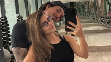 Gabriel Medina e Isabella Arantes emocionam convidados ao revelar gravidez durante casamento