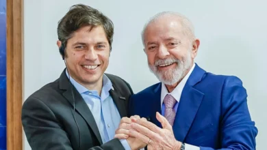 Governador de Buenos Aires detona discurso de Milei no Brasil e diz que ele "Não representa o povo da Argentina"