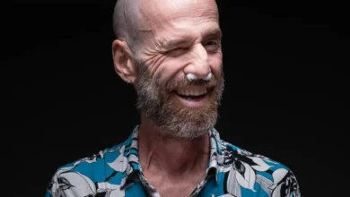 Homem que organizou a festa para seu próprio velório morre aos 49 anos