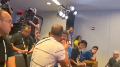 Jornalista da Globo se mete em briga nos EUA durante coletiva