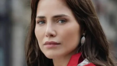 Leticia Colin é internada após apresentar problema de saúde