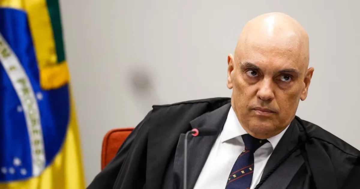 Ministro Alexandre de Moraes toma decisão envolvendo Flávio Bolsonaro; entenda