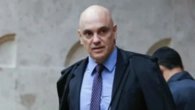 Moraes toma nova decisão após conclusão de inquérito sobre arma de Bolsonaro