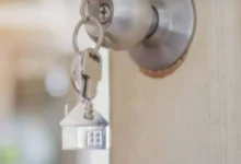 O hábito de deixar a chave na porta à noite pode aumentar a segurança?