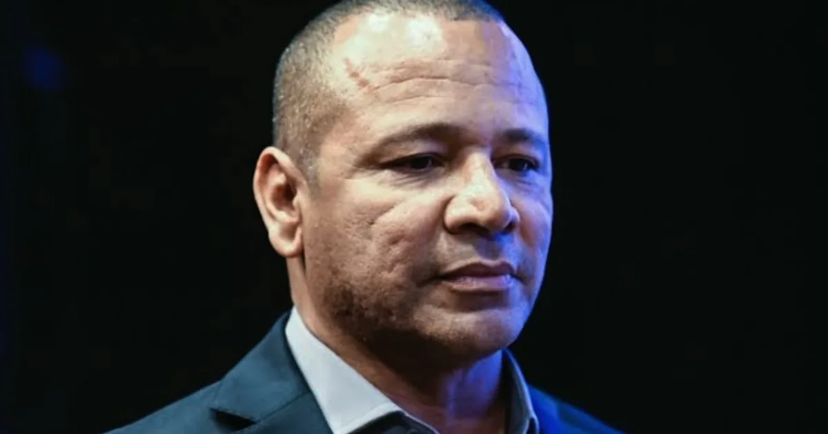 Pai de Neymar faz apelo emocionante após eliminação do Brasil