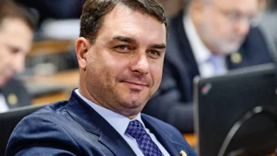 Pesquisa revela vantagem eleitoral de Flávio em Lula no 2º turno
