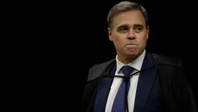 PF aciona governo contra medidas de Mendonça no caso INSS, que envolve Lulinha