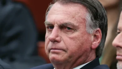 PF cumpre ordem de Moraes e apreende item na casa de Bolsonaro